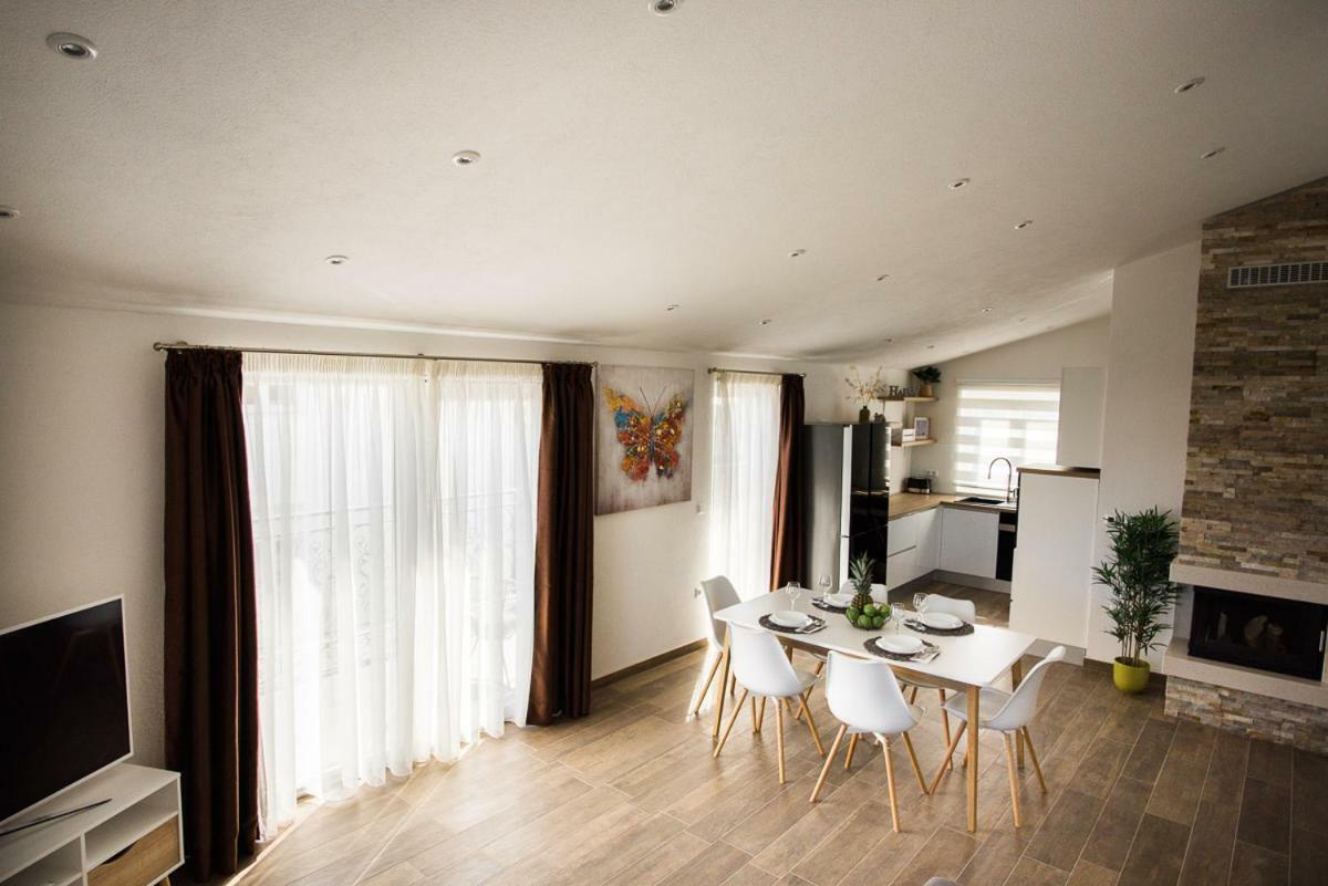 Apartments Cambio Kaštela Kültér fotó