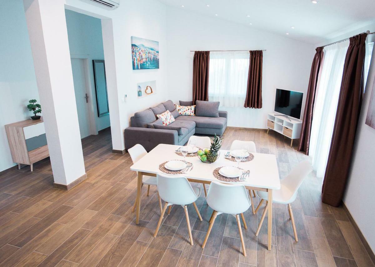 Apartments Cambio Kaštela Kültér fotó