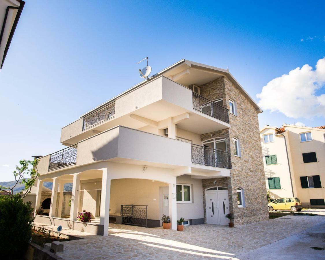 Apartments Cambio Kaštela Kültér fotó