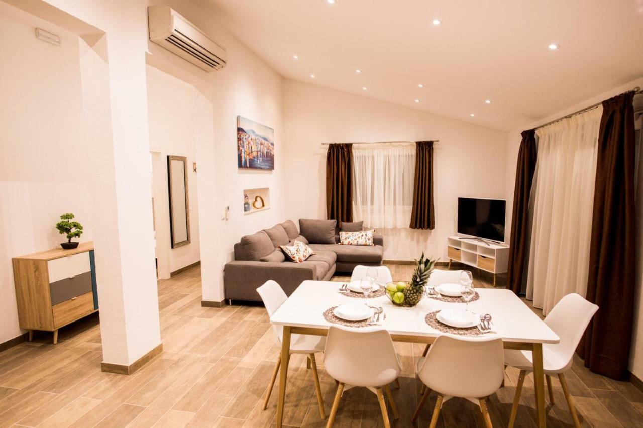 Apartments Cambio Kaštela Kültér fotó